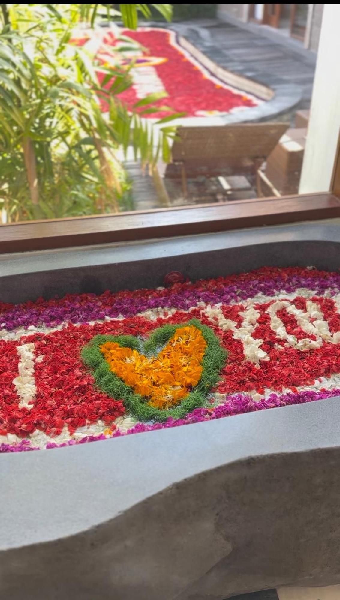 Gyanesh Villa Ubud  Luaran gambar
